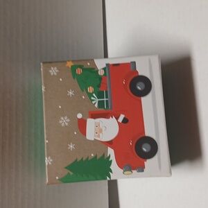 Santa holiday small gift box nwt